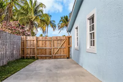 230 NW 39th Ct, Deerfield Beach, FL 33064 - Photo 5