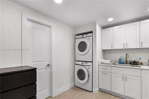 230 NW 39th Ct, Deerfield Beach, FL 33064 - Photo 25