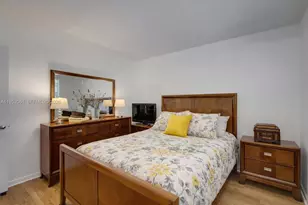 5122 SW 122nd Terrace, Cooper City, FL 33330 - Photo 3