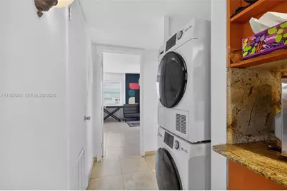 801 Meridian Ave #PHB, Miami Beach, FL 33139 - Photo 23