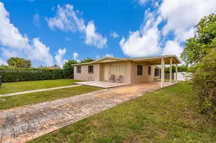 4332 SW 98th Ave, Miami, FL 33165 - Photo 3