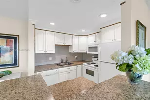 391 Grantham F, Deerfield Beach, FL 33442 - Photo 1