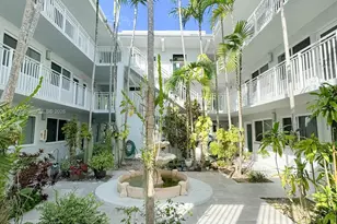 2430 NE 135th St, North Miami, FL 33181 - Photo 23