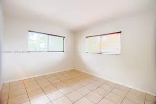 2430 NE 135th St, North Miami, FL 33181 - Photo 15