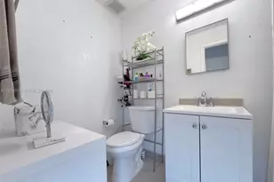 1300 SW 136th Pl, Miami, FL 33184 - Photo 19