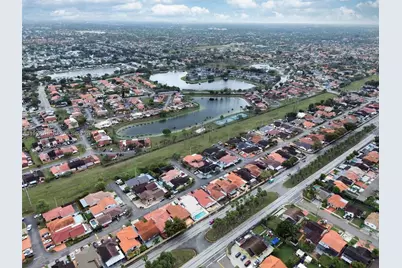 1300 SW 136th Pl, Miami, FL 33184 - Photo 29