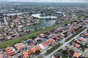 1300 SW 136th Pl, Miami, FL 33184 - Photo 29