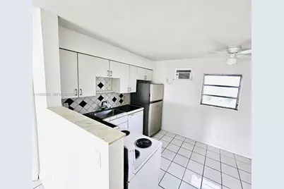 400 SE 31st St #5, Fort Lauderdale, FL 33316 - Photo 9