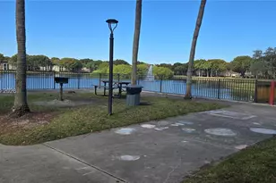 2541 Centergate Dr, Miramar, FL 33025 - Photo 33