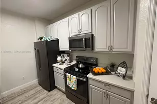 3314 Robert Trent Jones Dr, Orlando, FL 32835 - Photo 7