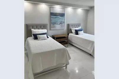 5701 Collins Ave #1221, Miami Beach, FL 33140 - Photo 17