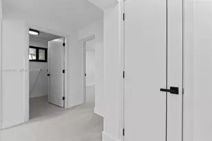 6950 W 10th Ave, Hialeah, FL 33014 - Photo 35