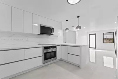 6950 W 10th Ave, Hialeah, FL 33014 - Photo 13