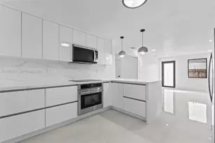 6950 W 10th Ave, Hialeah, FL 33014 - Photo 13