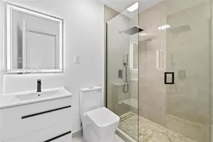 6950 W 10th Ave, Hialeah, FL 33014 - Photo 25