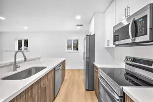 1401 N 70th Terrace, Hollywood, FL 33024 - Photo 11