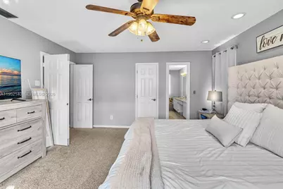 821 Somerset Ave, Davie, FL 33325 - Photo 21