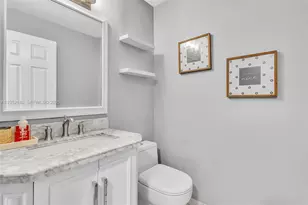 821 Somerset Ave, Davie, FL 33325 - Photo 9