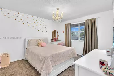 821 Somerset Ave, Davie, FL 33325 - Photo 11