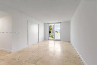 1621 Bay Rd #604, Miami Beach, FL 33139 - Photo 5