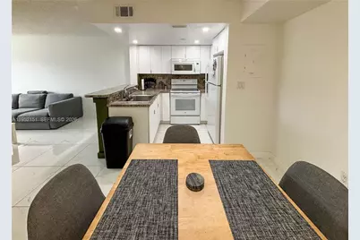 650 NW 86th Pl #3-209, Miami, FL 33126 - Photo 3