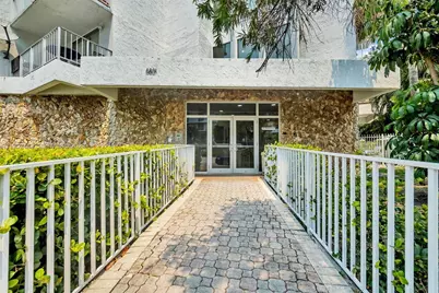 6801 Indian Creek Dr #304, Miami Beach, FL 33141 - Photo 25