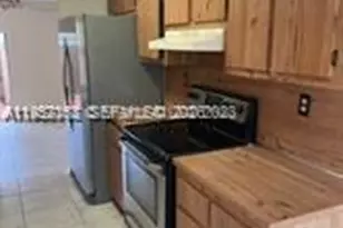 879 NW 81st Way, Plantation, FL 33324 - Photo 5