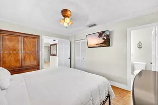 1300 W 77th St, Hialeah, FL 33014 - Photo 17