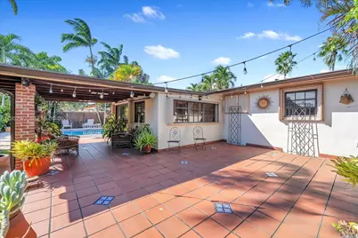 1300 W 77th St, Hialeah, FL 33014 - Photo 31