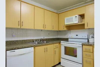 [Address not provided], Sunny Isles Beach, FL 33160 - Photo 9