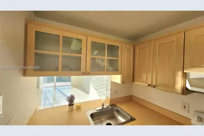 9360 Fontainebleau Blvd #603, Miami, FL 33172 - Photo 7