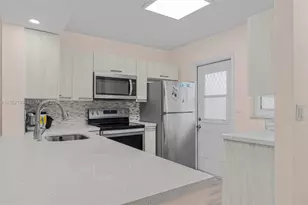 609 NE 14th Ave, Hallandale Beach, FL 33009 - Photo 5