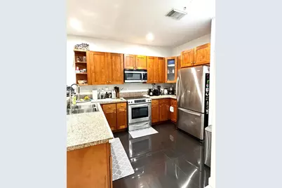 10780 NW 74th Ln, Doral, FL 33178 - Photo 11