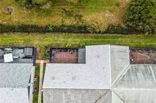 1050 Summit Trail Cir, West Palm Beach, FL 33415 - Photo 15