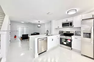 2699 NE 15th St, Pompano Beach, FL 33062 - Photo 7