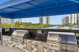 3675 N Country Club Dr, Aventura, FL 33180 - Photo 43