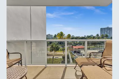 3675 N Country Club Dr #409, Aventura, FL 33180 - Photo 11