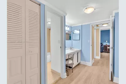 3675 N Country Club Dr #409, Aventura, FL 33180 - Photo 23