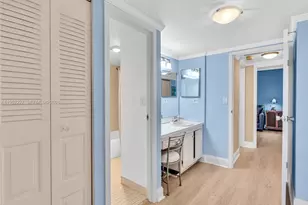 3675 N Country Club Dr, Aventura, FL 33180 - Photo 23