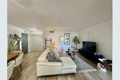 8810 SW 123rd Ct #M202, Miami, FL 33186 - Photo 3