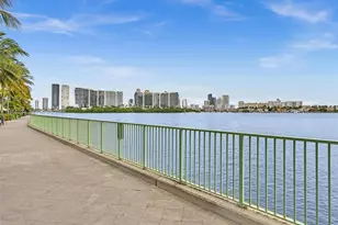 3300 NE 188th St, Aventura, FL 33180 - Photo 47