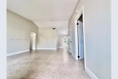 11117 SW 122nd Ct, Miami, FL 33186 - Photo 9