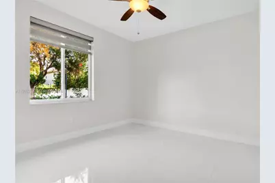 12608 SW 121st Ave, Miami, FL 33186 - Photo 11