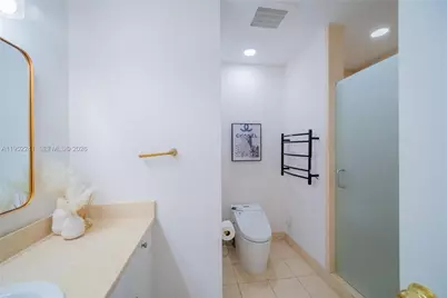 20000 E Country Club Dr #409, Aventura, FL 33180 - Photo 9