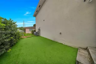 2315 NW 60th St, Miami, FL 33142 - Photo 17