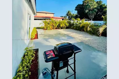 7120 SW 21st St, Miami, FL 33155 - Photo 5