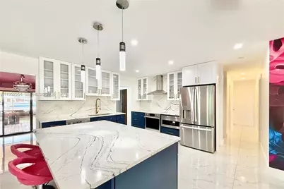 2216 NE 18th Ave, Wilton Manors, FL 33305 - Photo 9