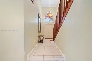 5902 SW 166th Ct, Miami, FL 33193 - Photo 9