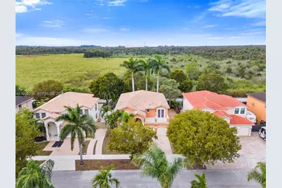 5902 SW 166th Ct, Miami, FL 33193 - Photo 5
