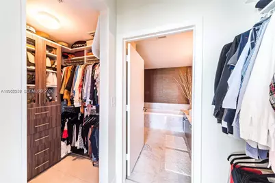 244 Biscayne Blvd #4407, Miami, FL 33132 - Photo 13